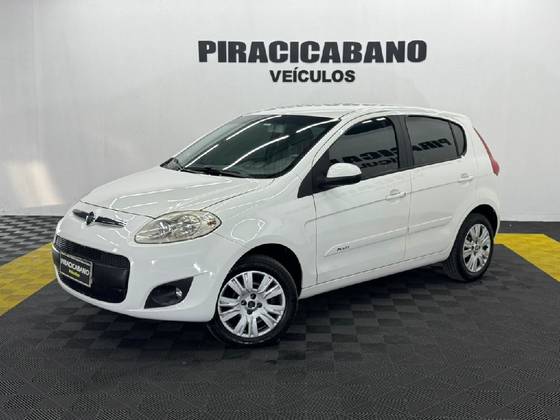 FIAT PALIO 1.6 MPI ESSENCE 16V FLEX 4P MANUAL FIAT PALIO 1.6 MPI ESSENCE 16V FLEX 4P MANUAL